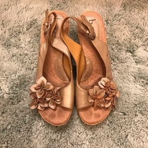 Floral wedges